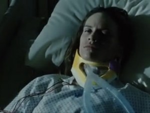 eG1qN2hxMTI=_o_maggie-wakes-up-from-million-dollar-baby-2004